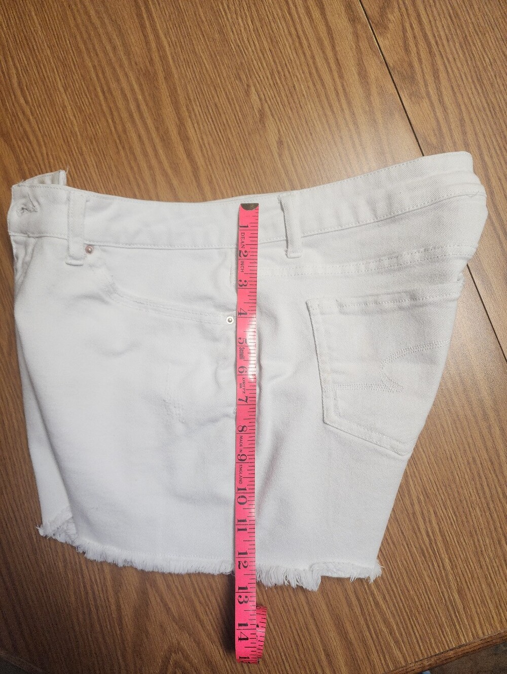 Time and Tru White Frayed Hem Denim Shorts Size 12 - Picture 7 of 9